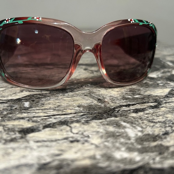 Vintage Red and Green Floral design Fashion Sunglasses Accessories main image 6
